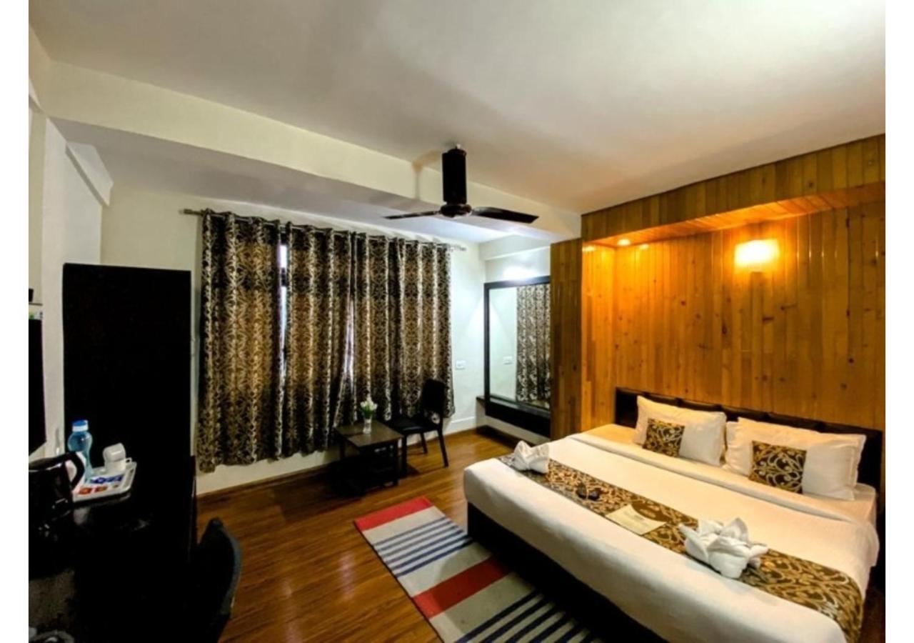 Cherrywood Suites & Spa By Easygorooms Дарджилинг Экстерьер фото